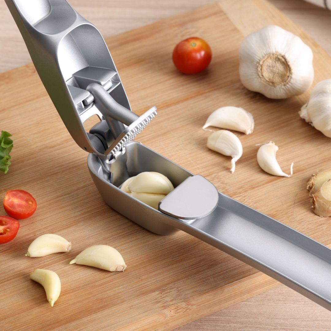 Zyliss Susi 3 Garlic Press - Effortless Garlic Crushing