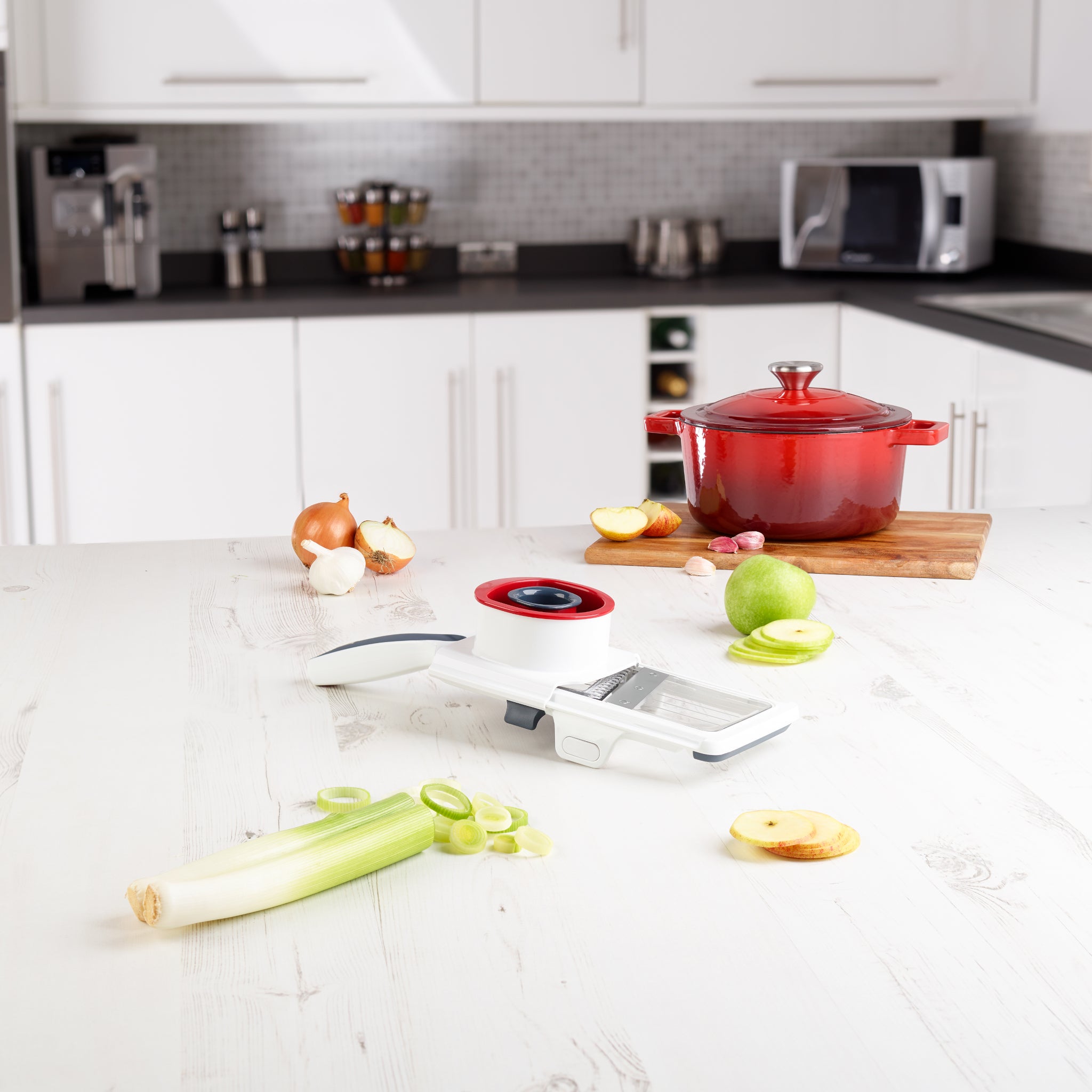 Zyliss Easy Control Handheld Slicer – Precision Cutting Tool