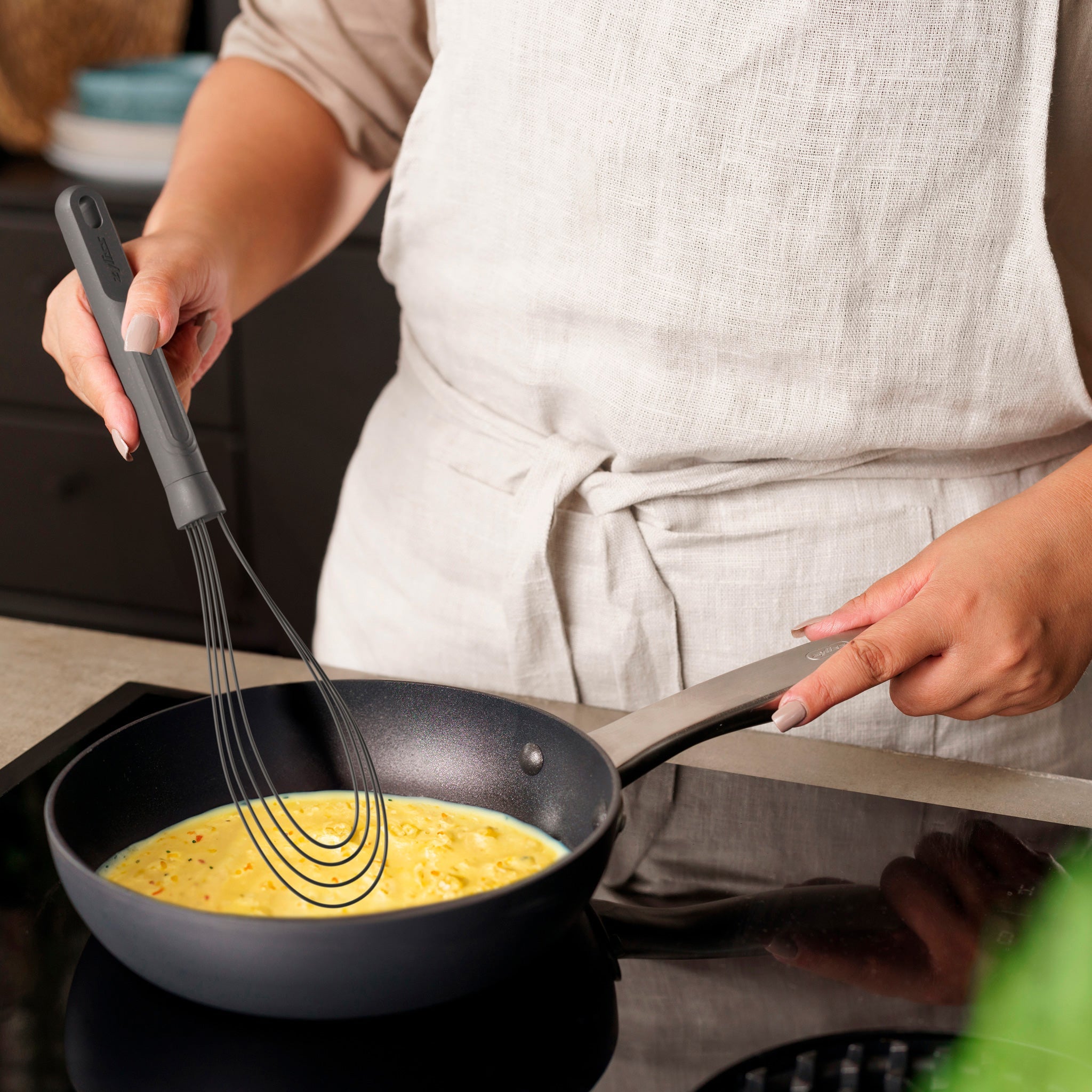 Zyliss Silicone Flat Whisk – Smooth, Flexible Mixing Tool